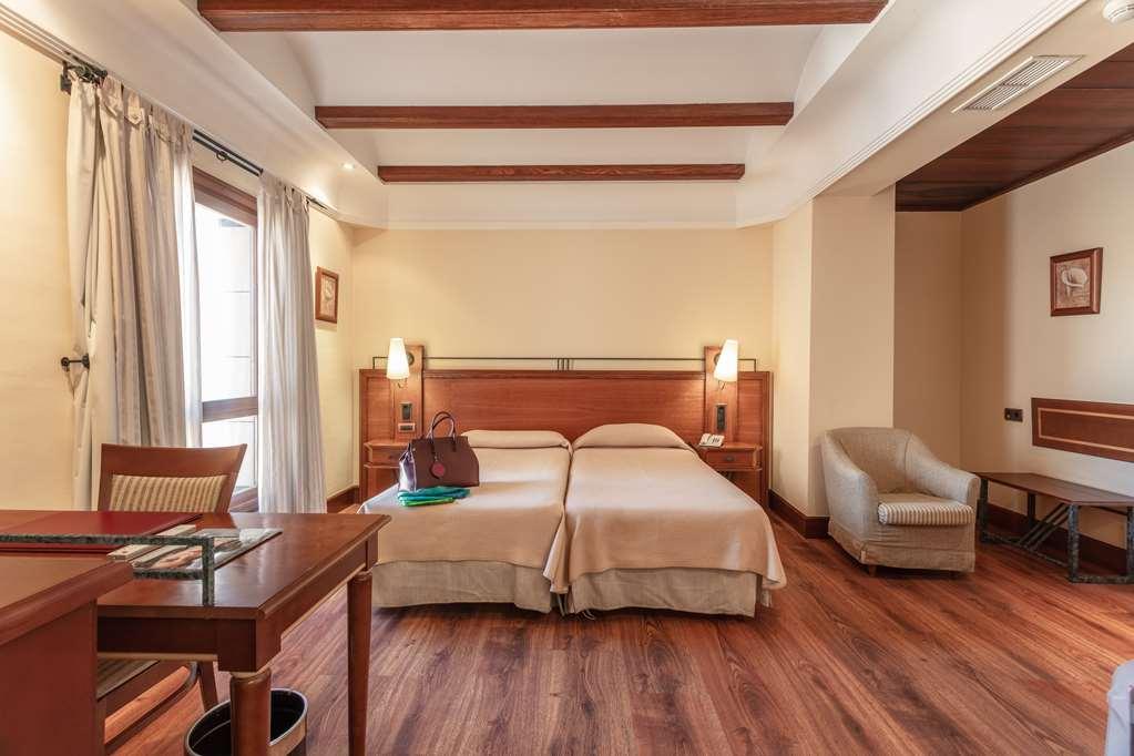 Hotel Abades Guadix Zimmer foto