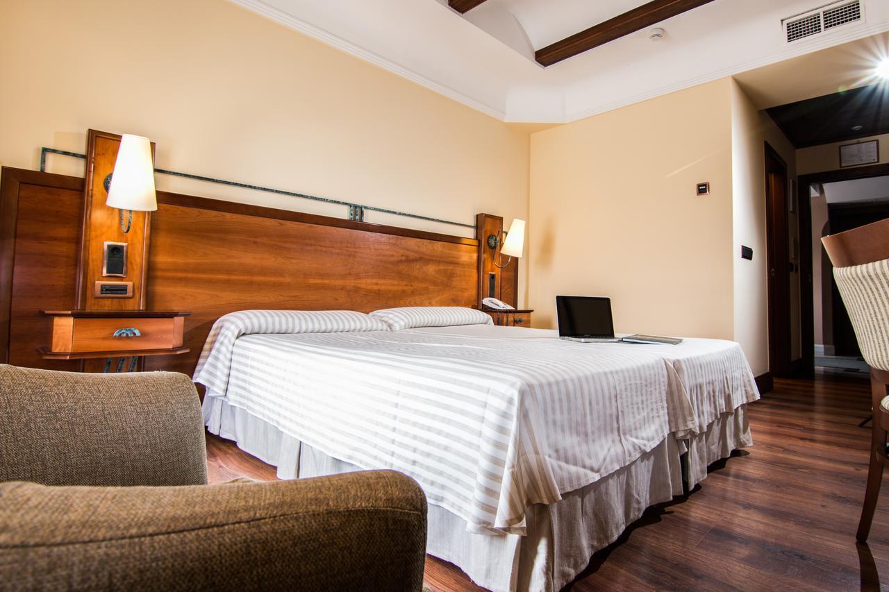 Hotel Abades Guadix Exterior foto